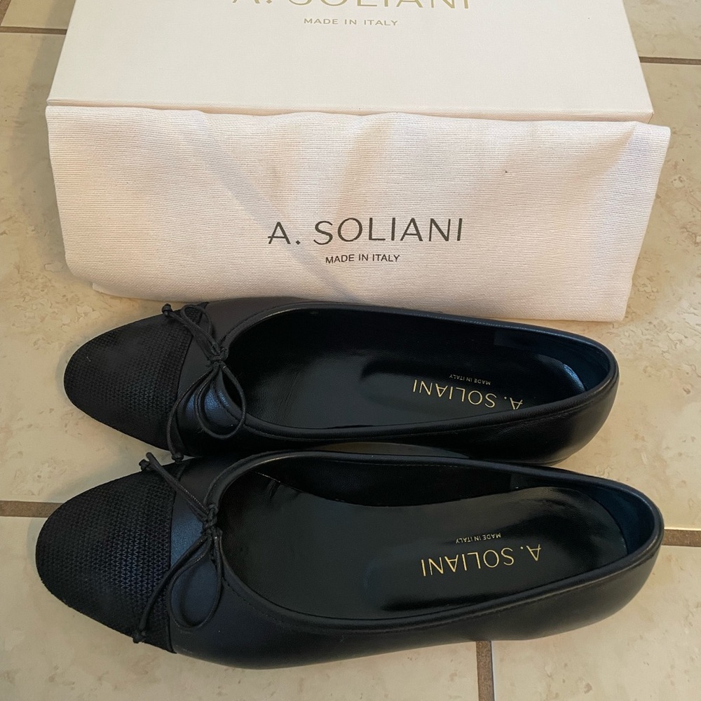 A. Soliani Como Black Leather Diamond Flats